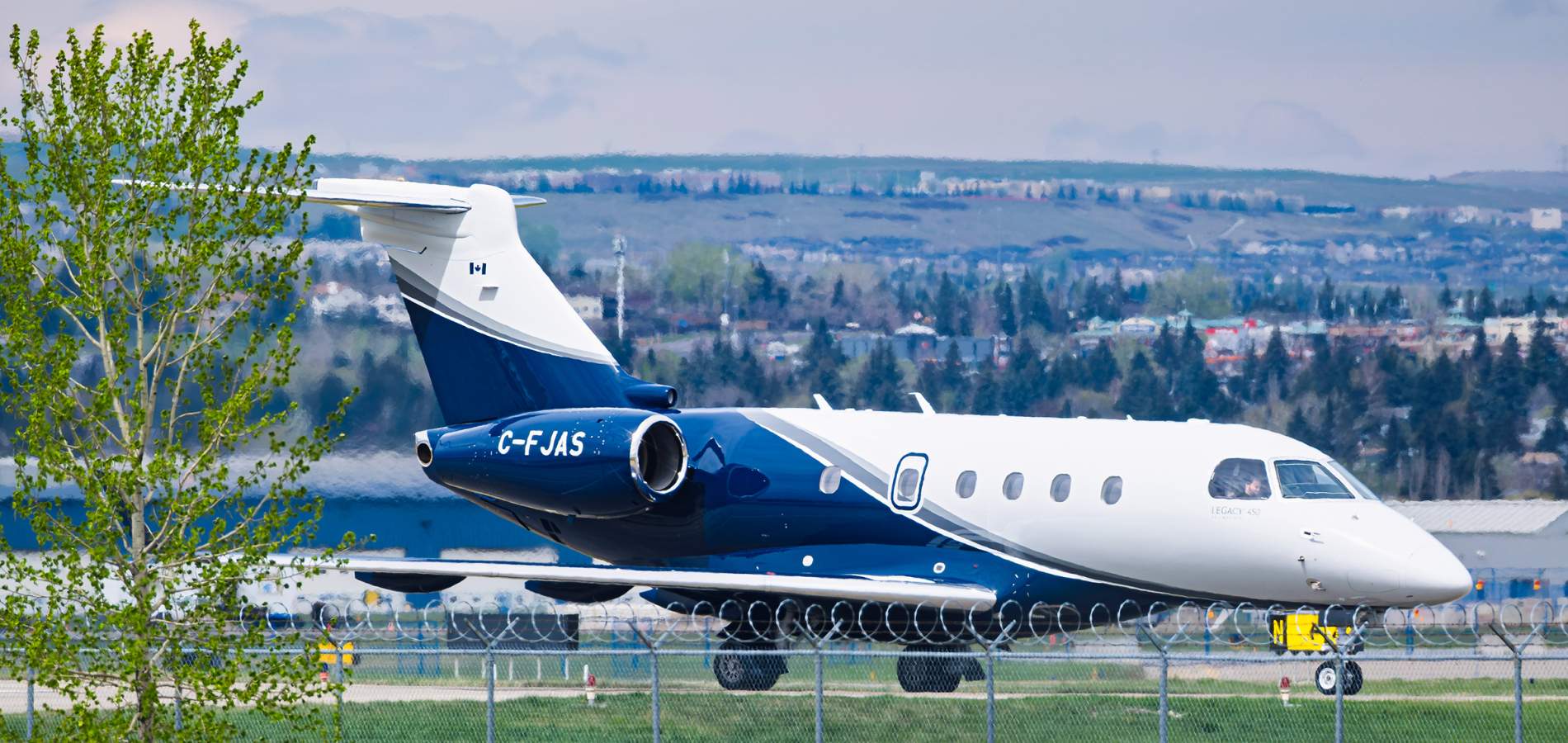 Legacy 450 | Arrival into Calgary - Arrivée à Calgary | Calgary International Airport