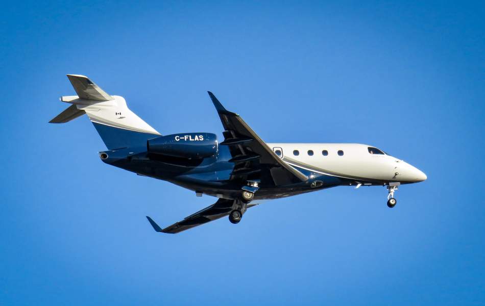 Legacy 450 | Arrival into Toronto - Arrivée à Toronto | Toronto Pearson International Airport