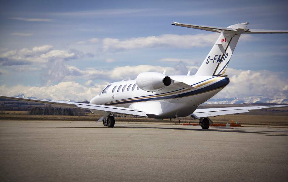 AirSprint CFAS plane
