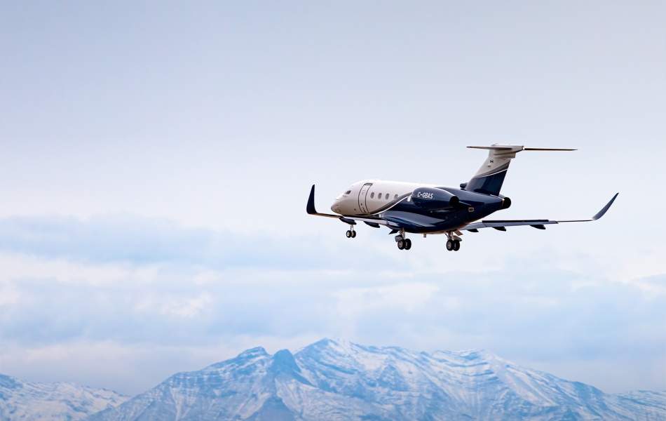 AirSprint's Praetor 500 departs out of Springbank Airport