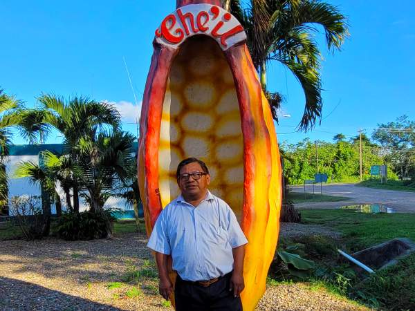 AirSprint | Stann Creek, Belize | Che’il Mayan Chocolate Factory | Owner Julio Saqui