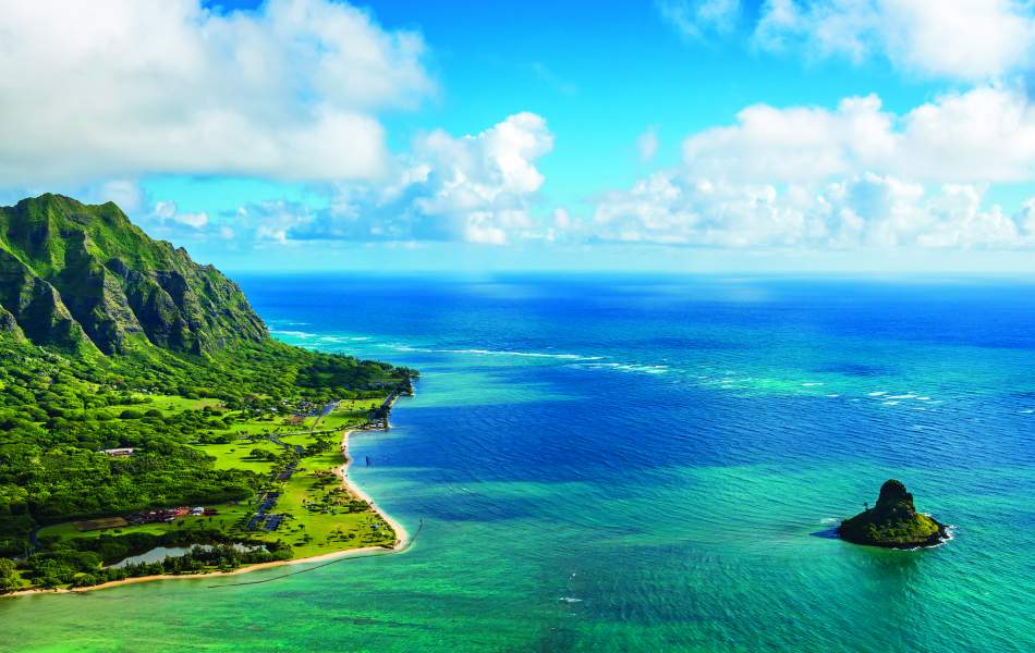 AerialView of Kuoloa Point and Chinamans Hat iStock 610956678
