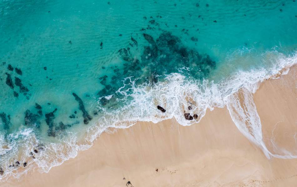 Beautiful Beach Shot Of Hawaii | AirSprint Flies Direct