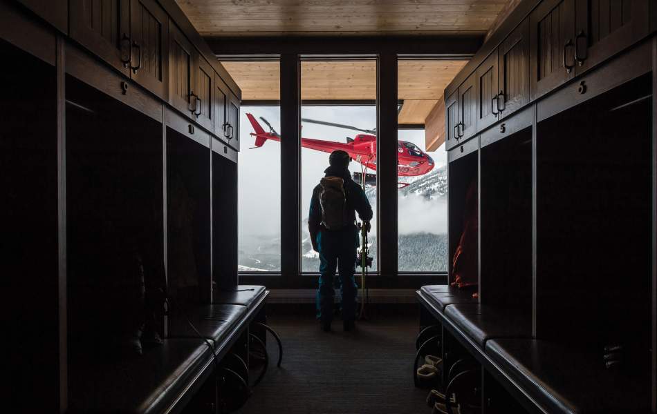 Guest Look Out Window At Helicopter | Mica Heli Skiing