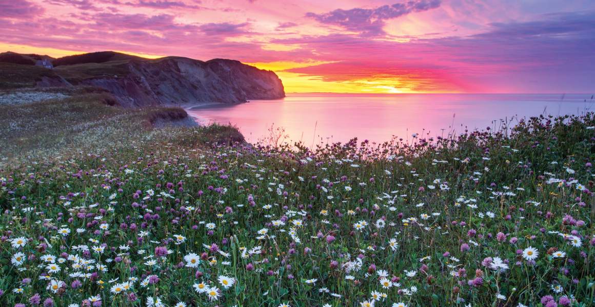 AirSprint | Coastline sunset at the Magdalen Islands
