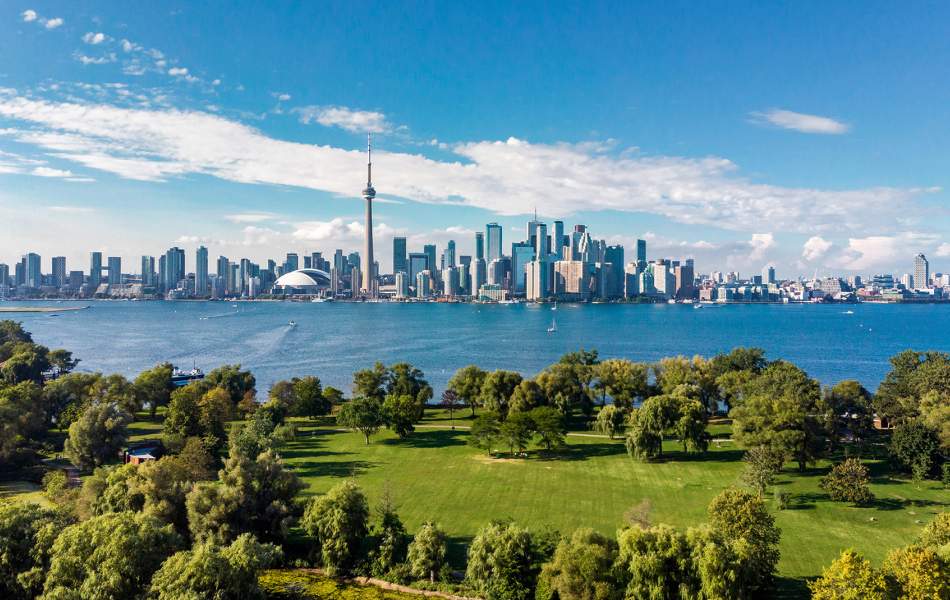 AirSprint photo of Toronto