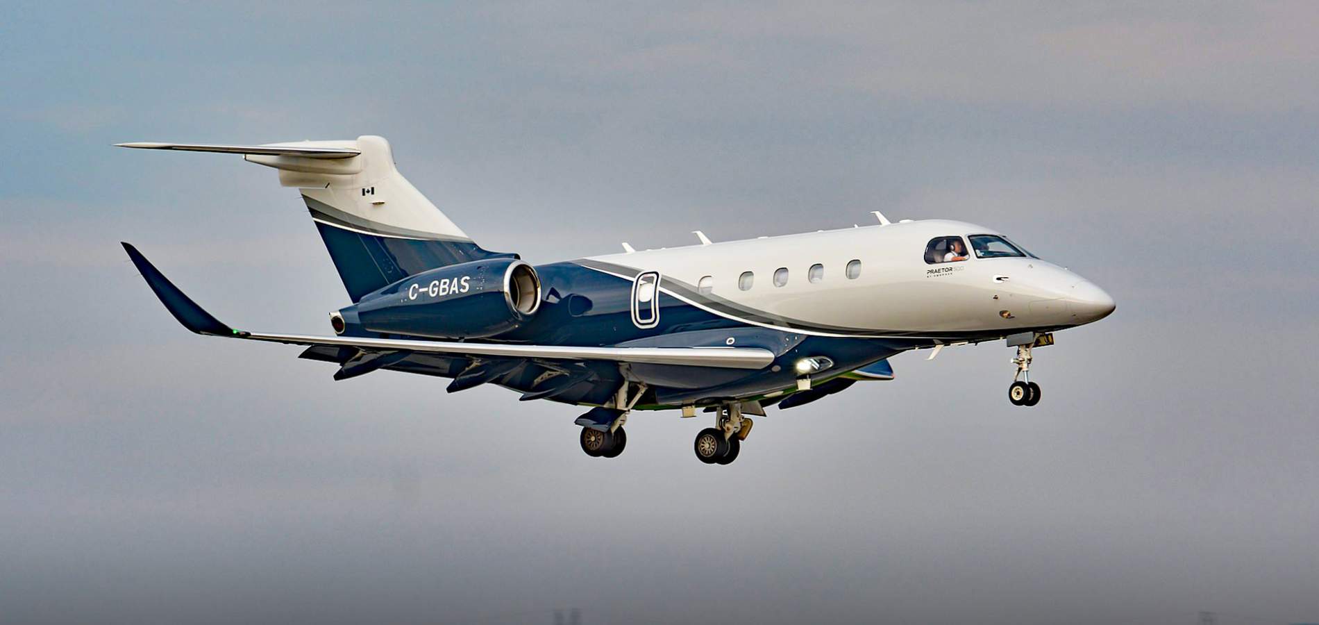 AirSprint Private Aviation | C-GBAS Montréal/Saint-Hubert Airport (CYHU)